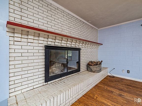 5th image of 302 Key St