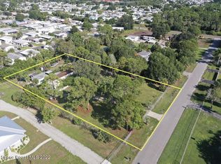 8170 Pine Ridge Trl, Micco, FL 32976