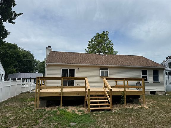 3rd image of 304 N Academy St