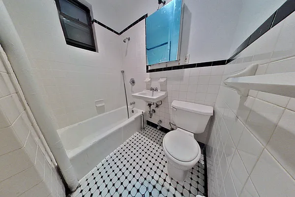 Rented by CitySites Real Estate Group | media 5