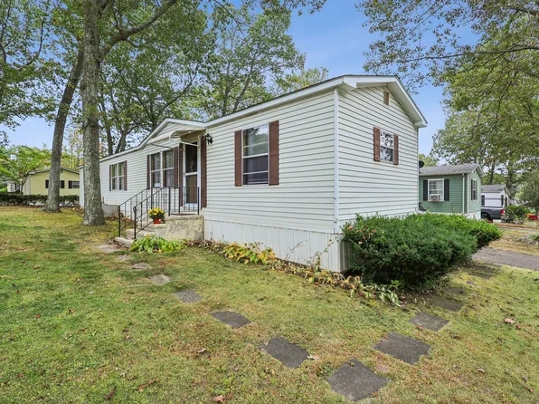 15 Stonewood Terrace, Vernon, CT 06066