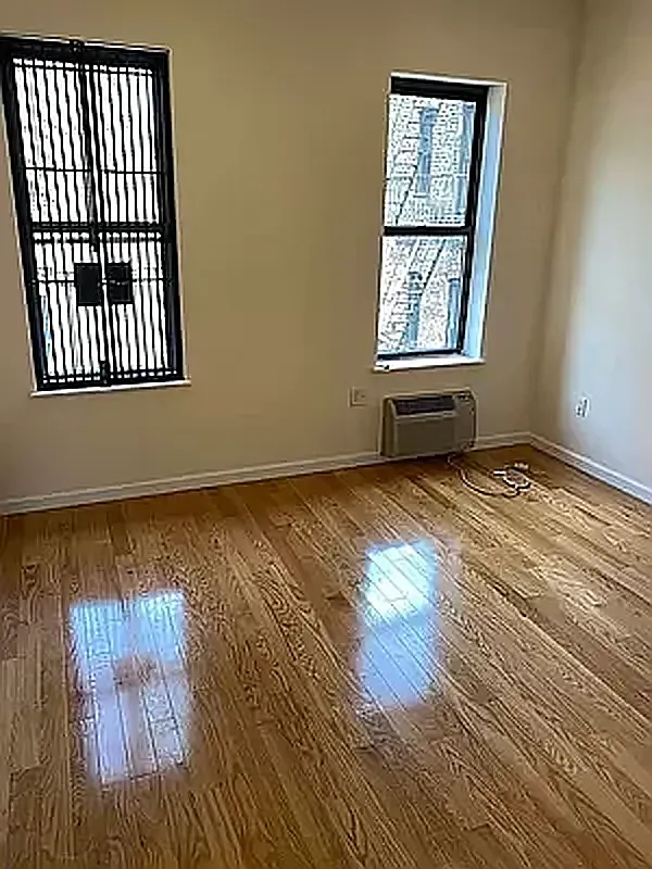 559 West 188th Street — Photo 4