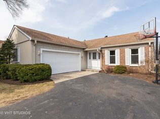 4980 Oak Ln, Gurnee, IL 60031