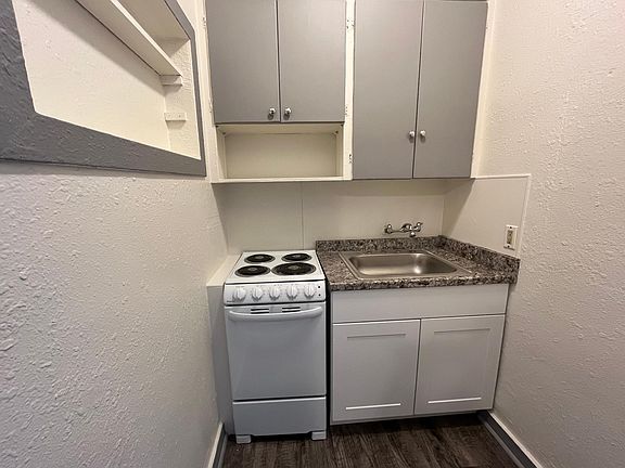 4th image of 1010 W Boone Ave #16