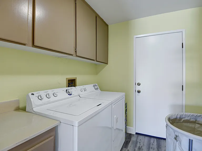 1457 E Adobe Way — Photo 20