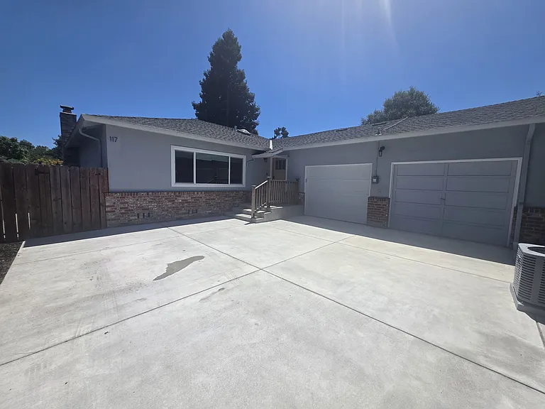 117 Oakwood Dr — Photo 3