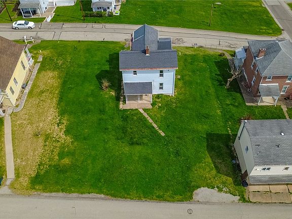 2nd image of 112 2nd Ave