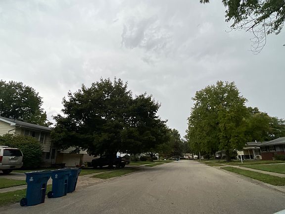 5th image of 111 Collier Dr