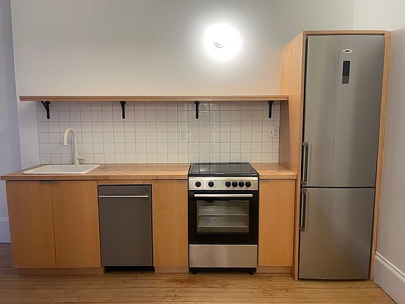3rd image of 225 Weybosset St #5
