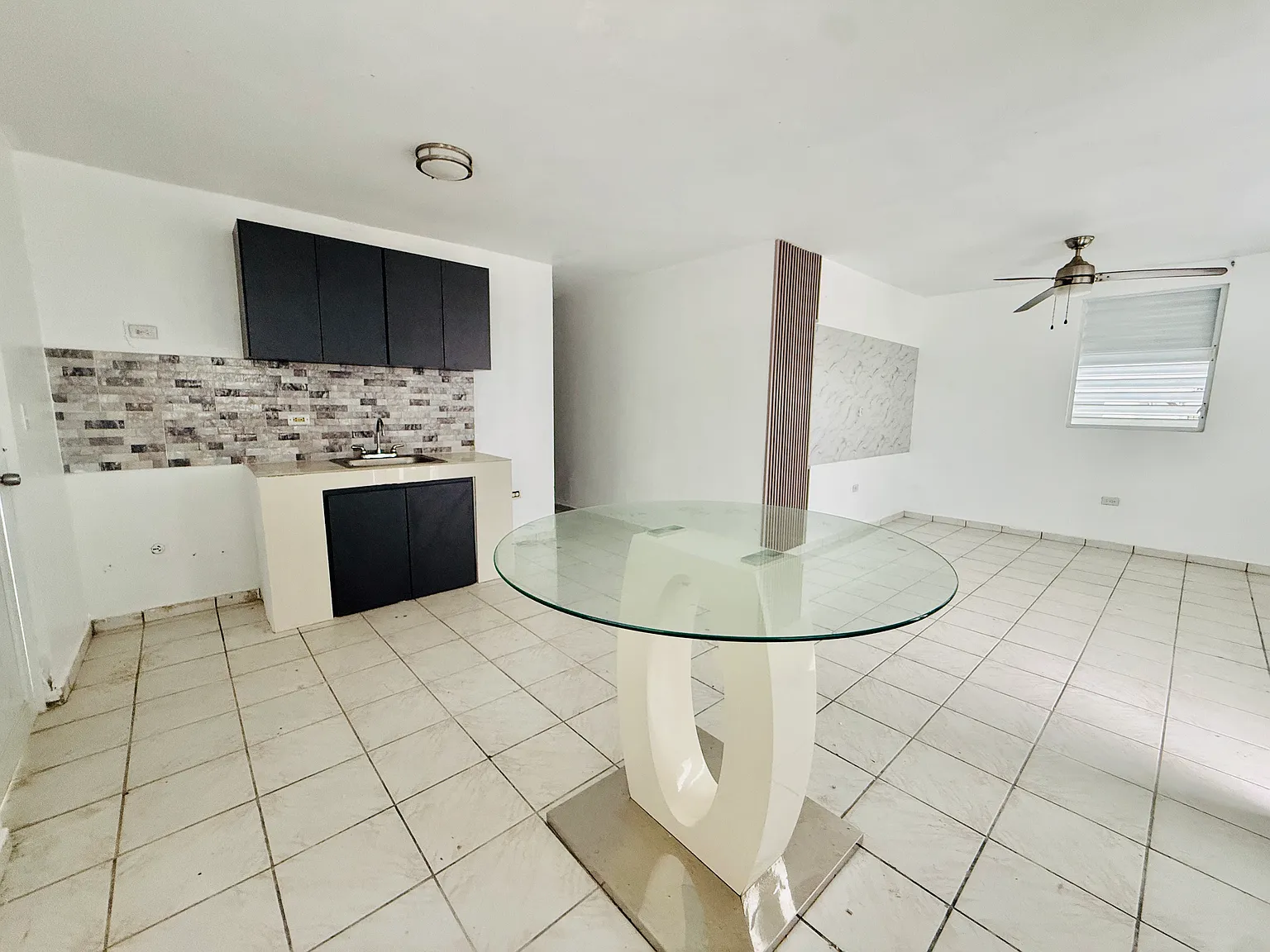 2 bed, $1,200 — Photo 1