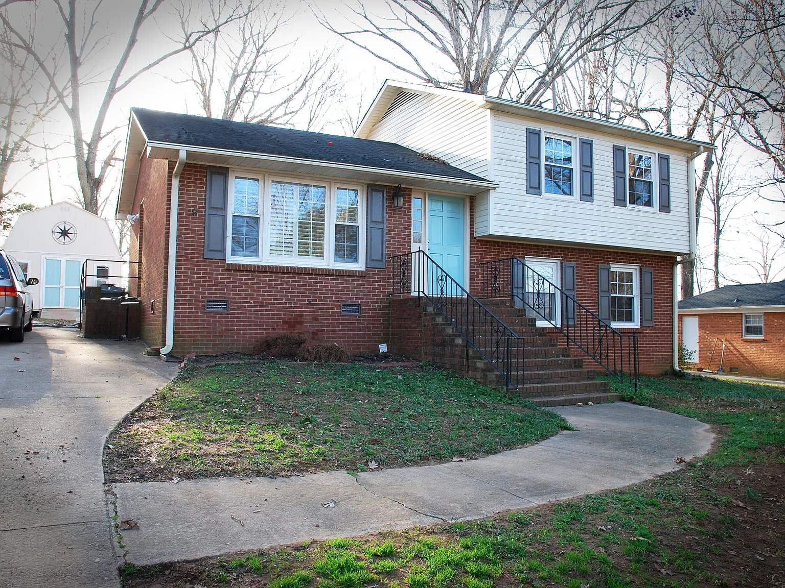 4 bed, 2000 sqft, $2,000 — Photo 1