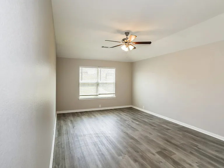 1813 Sparrow Ln — Photo 7