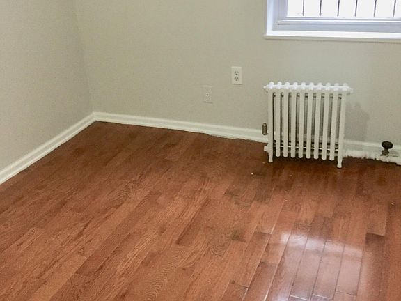 3rd image of 6310 Broadway APT 23B