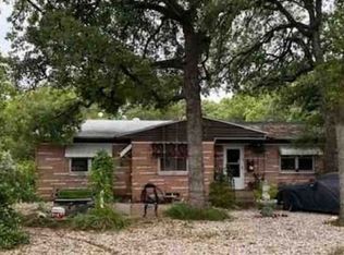 1008 Gaye Ln, Arlington, TX 76012