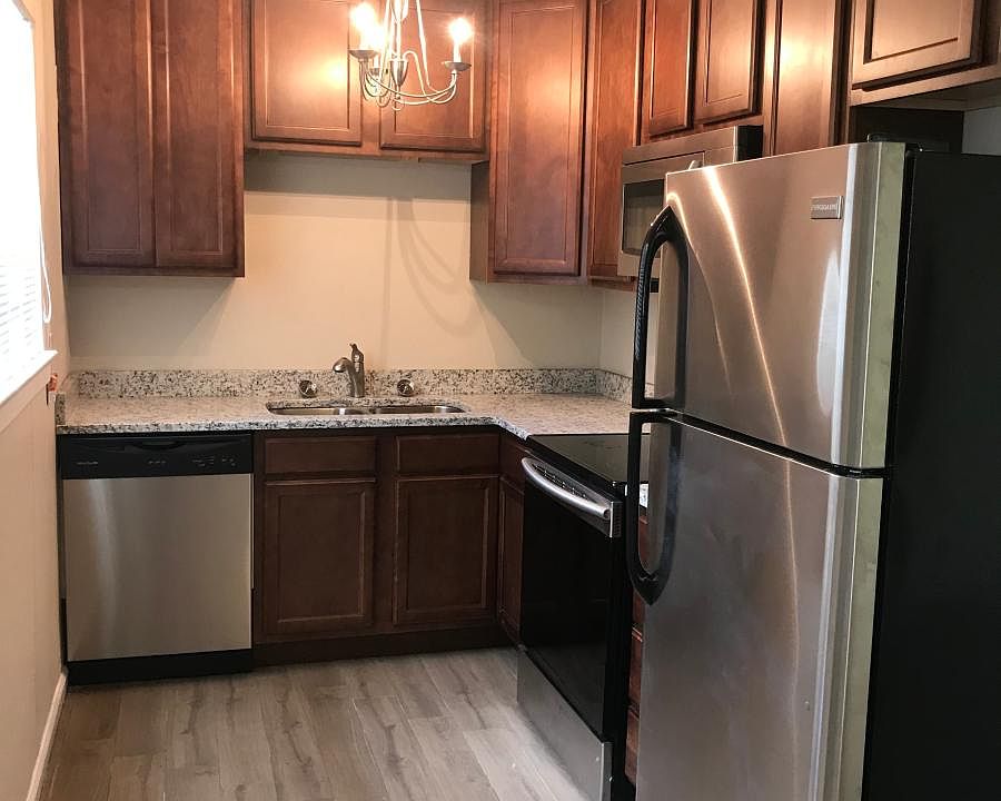 1st image of 211 Emory Dr