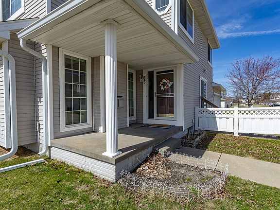 3rd image of 85 SE Melrose Dr