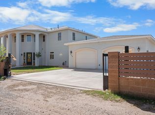 520 Camino De Suerte NW, Albuquerque, NM 87114