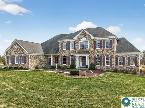 209 Donato Ct, Nazareth, PA 18064