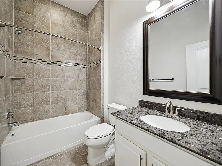 2105 Town Centre Dr #59 — Photo 5