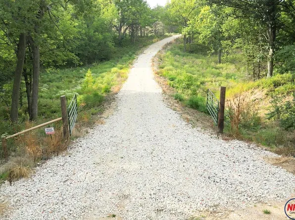 1963 Fletcher Rd, Seward, NE 68434