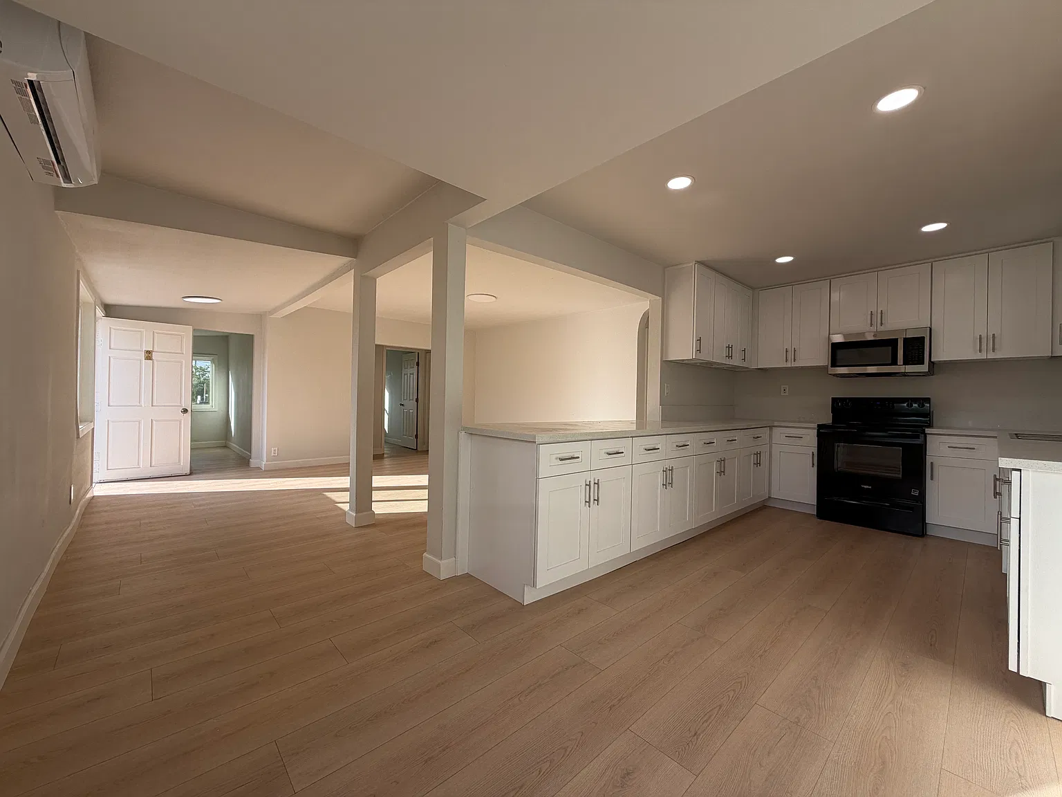 3 bed, 1222 sqft, $2,875 — Photo 3