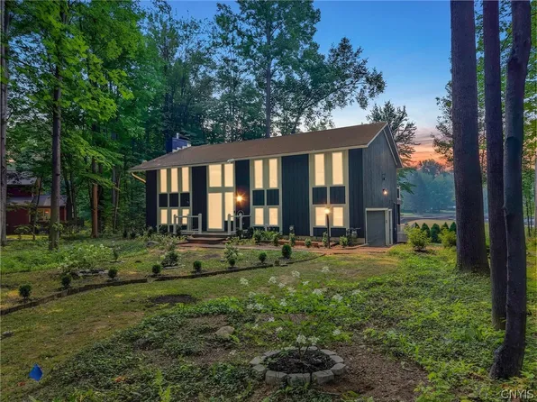 3144 Timberlea Ln, Baldwinsville, NY 13027