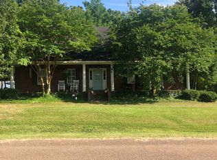 96 Windmere Dr, Grenada, MS 38901