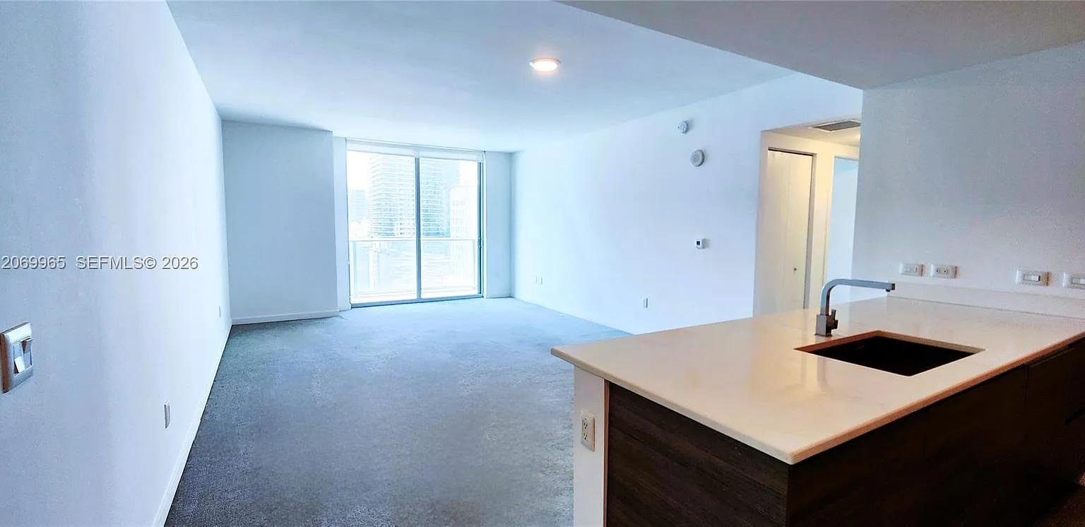 1100 Millecento Residence — Photo 4
