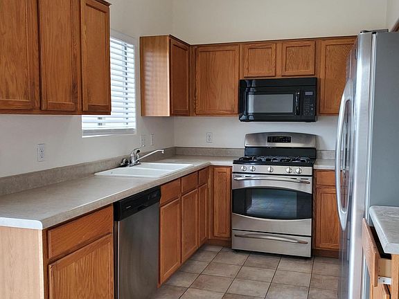 2nd image of 3215 W Alexanderwood Dr