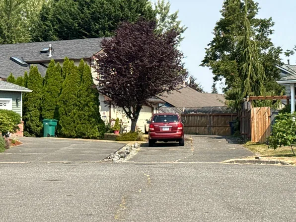 5737 65th St NE, Marysville, WA 98270