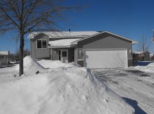 4869 Stoneridge Dr, Monticello, MN 55362