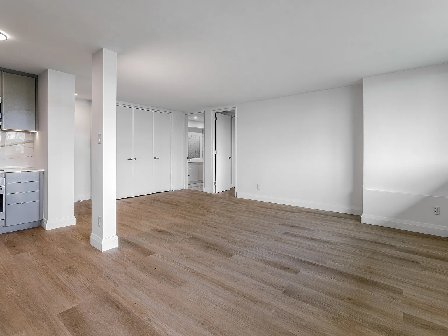 30 Hillsboro Avenue — Photo 3