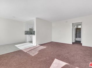 7228 Allott Ave #6, Van Nuys, CA 91405