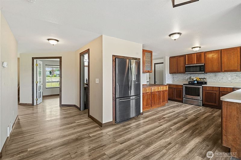 2nd image of 284 Mauerman Road