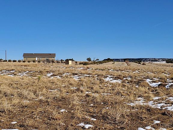 4th image of 1428 Carlson Rd