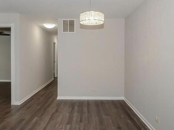 5th image of 1238 Ballantrae Pl APT A