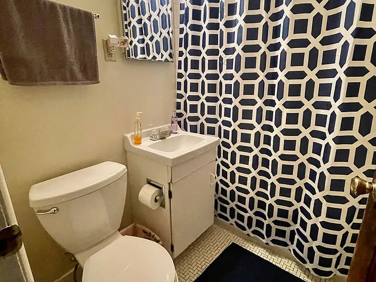 1805 E Park Pl — Photo 10