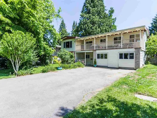 10216 142a St, Surrey, BC V3T 4Z7