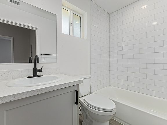 4th image of 1435 E Taylor St #308