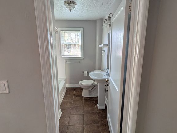 5th image of 129 Wayneridge Rd #135