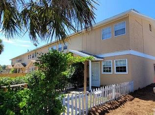 716 Cavalla Rd, Atlantic Beach, FL 32233