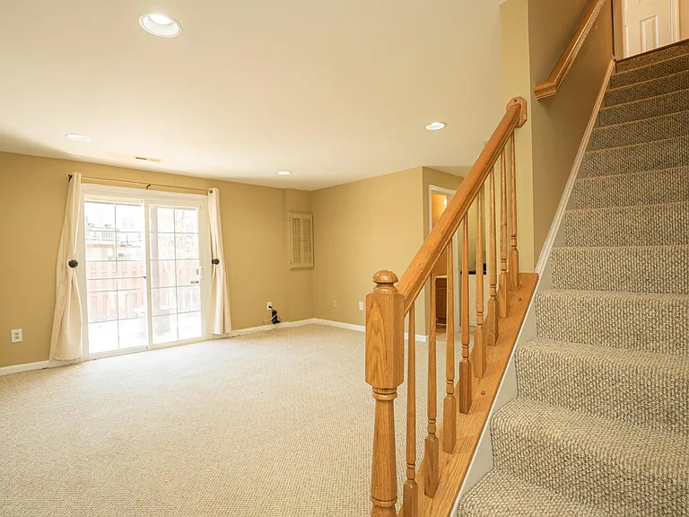 7036 Kings Manor Dr — Photo 29