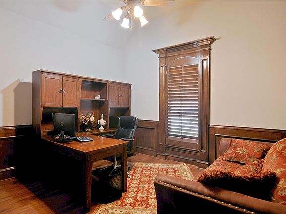 5th image of 8336 Park Brook Dr