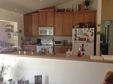 2nd image of 933 Sherwood Dr