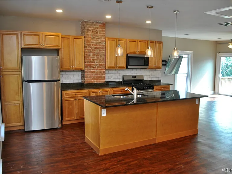 124 Normal Ave #2 — Photo 2