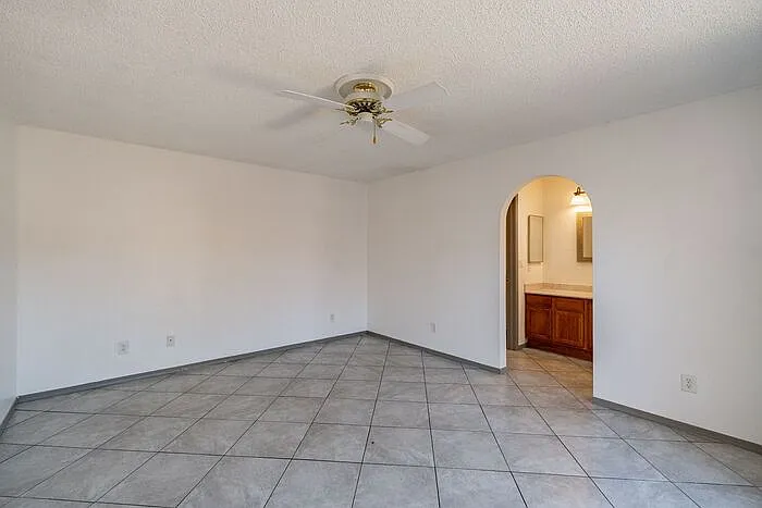 2434 N Palo Hacha Dr — Photo 22