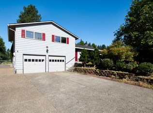 16625 S Pam Dr, Oregon City, OR 97045