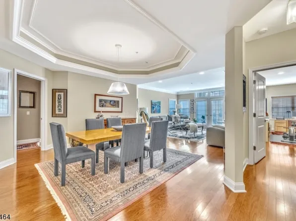 3201 Harcourt Rd #201, Clifton City, NJ 07013