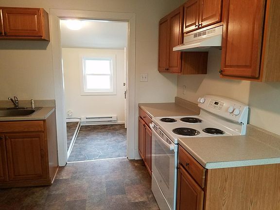 Kitchen looking into mudroom