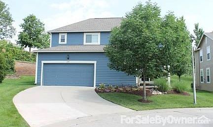 Back of house
						:
						All homes in neighborhood are rear facing street. Has covered patio.